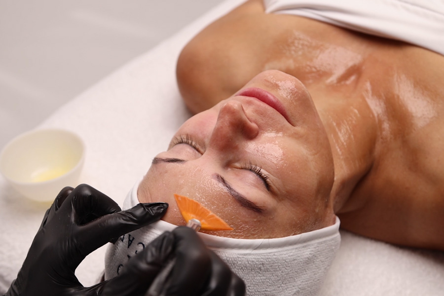 Firming Peptide Facial